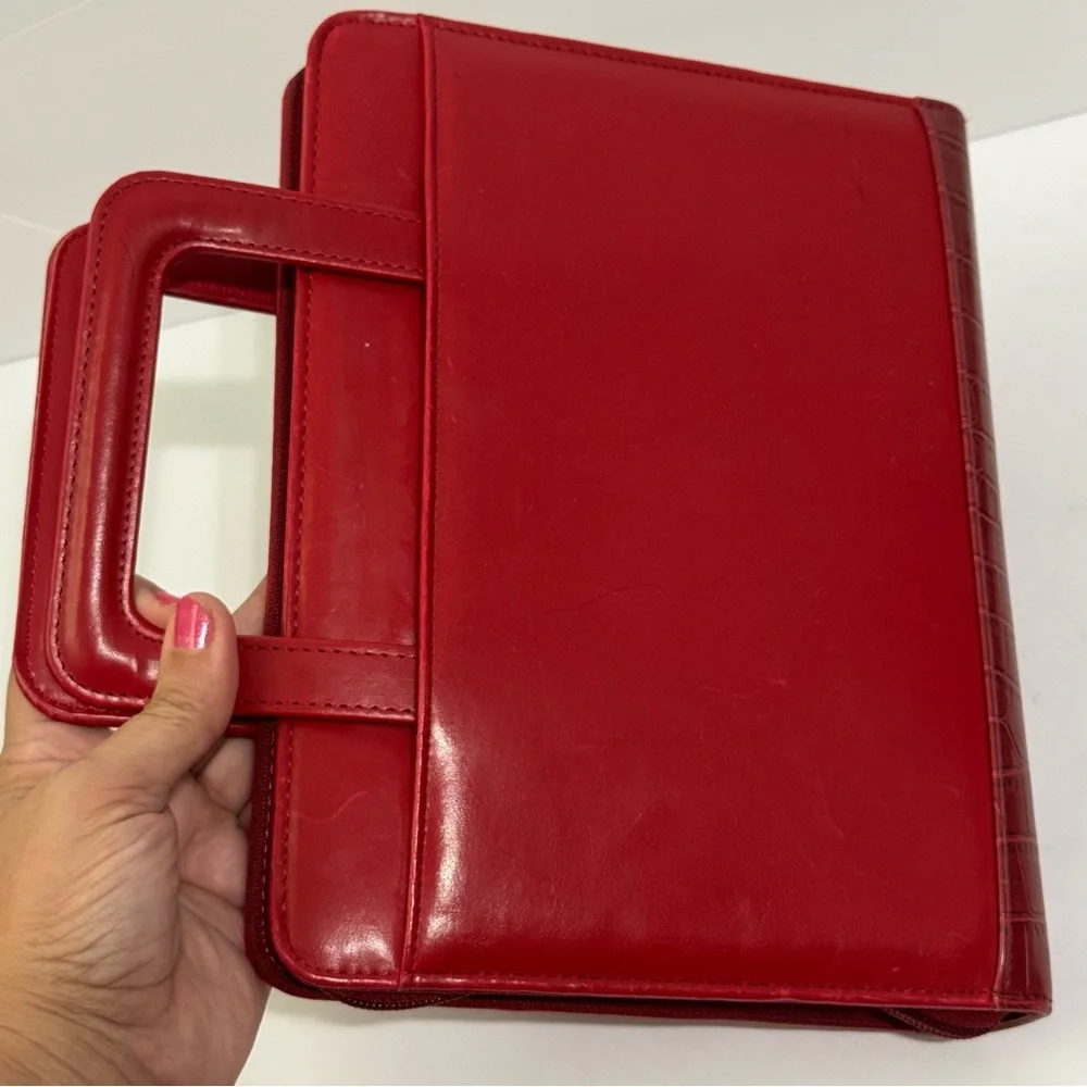 Franklin Covey Red 365 Binder with Textured Accent faux leather